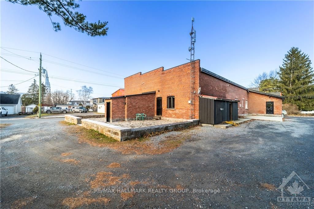 #2 - 54 Labrosse Street Property Photo 24