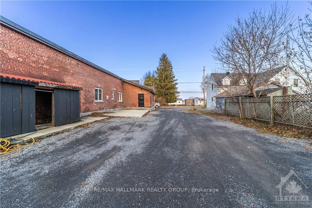 #2 - 54 Labrosse Street Property Photo 26