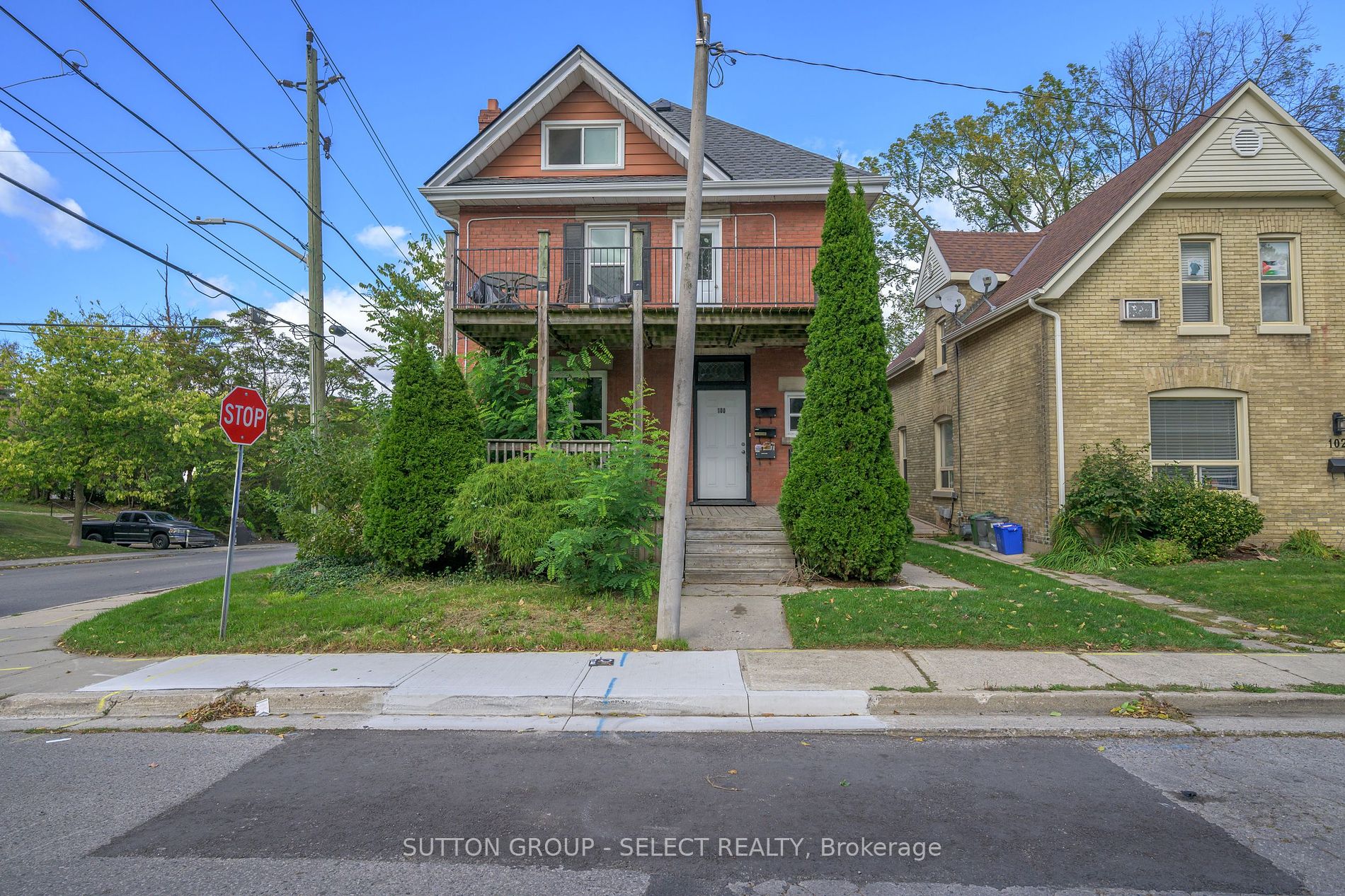 100 Mcclary Ave Property Photo