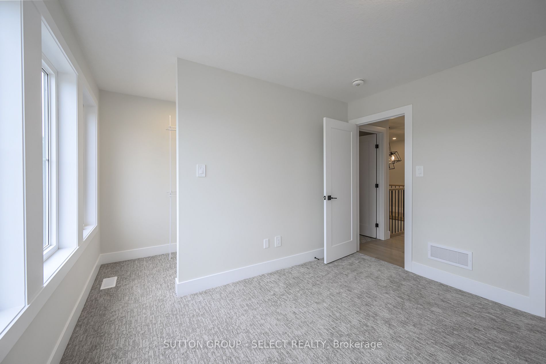 119 Optimist Park Dr Property Photo 20
