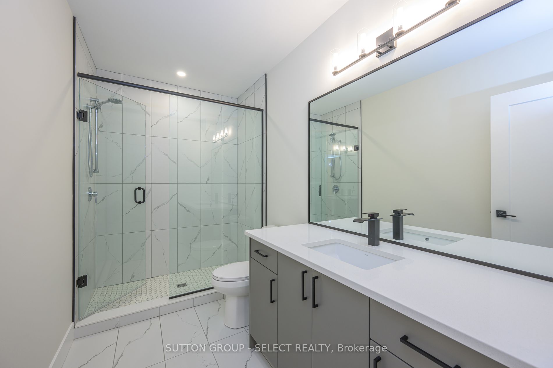 119 Optimist Park Dr Property Photo 27