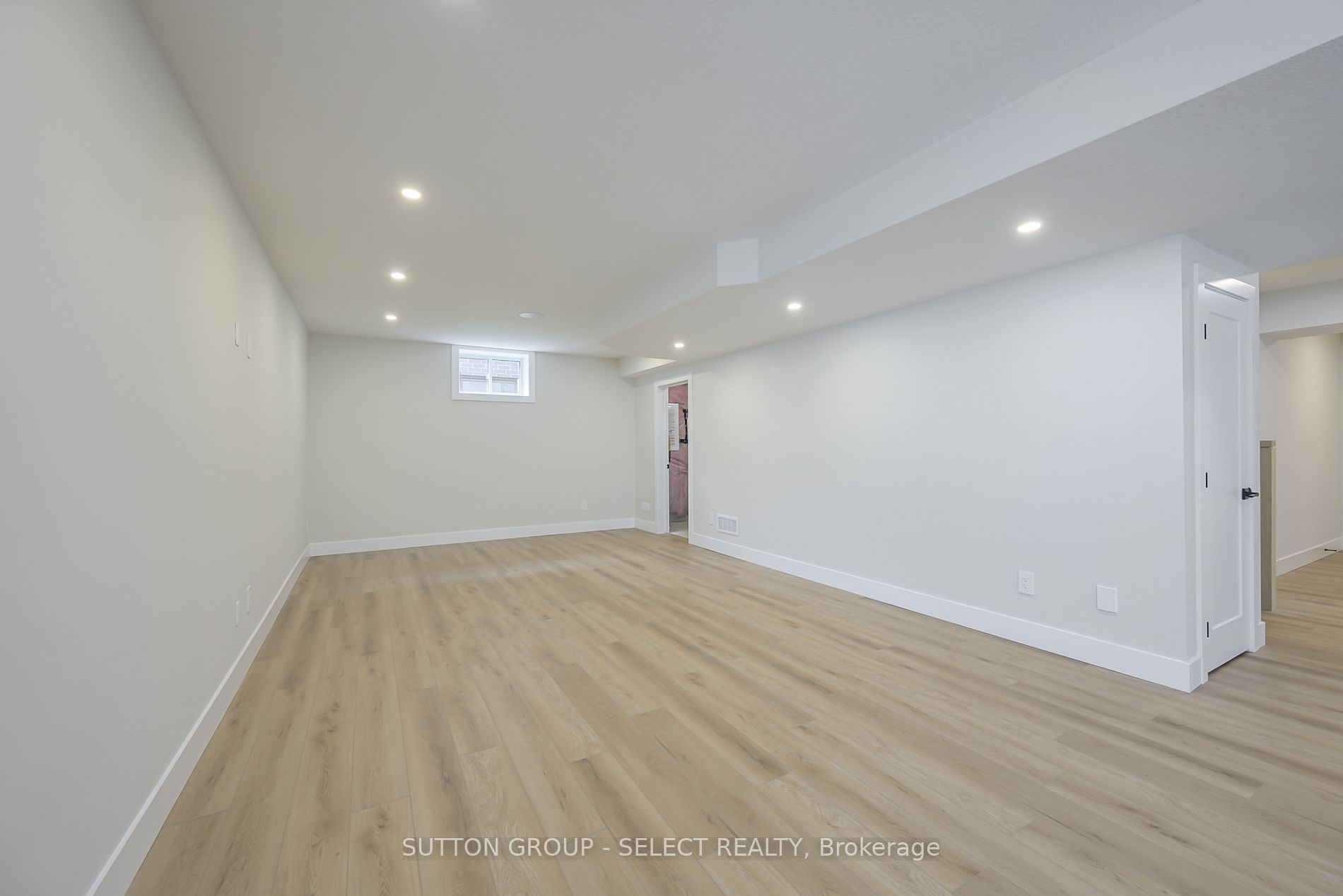 119 Optimist Park Dr Property Photo 29
