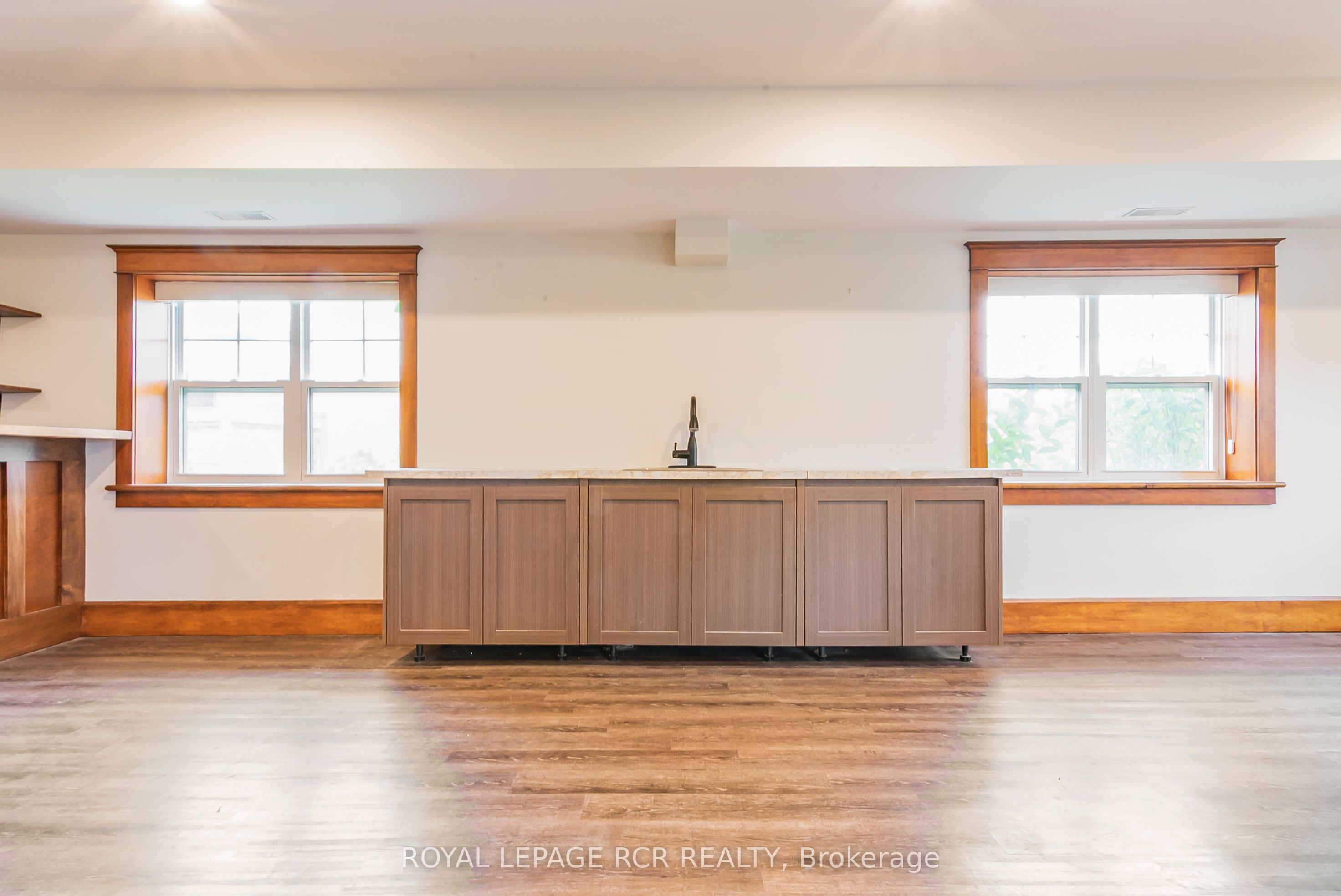 10 William Street Property Photo 5