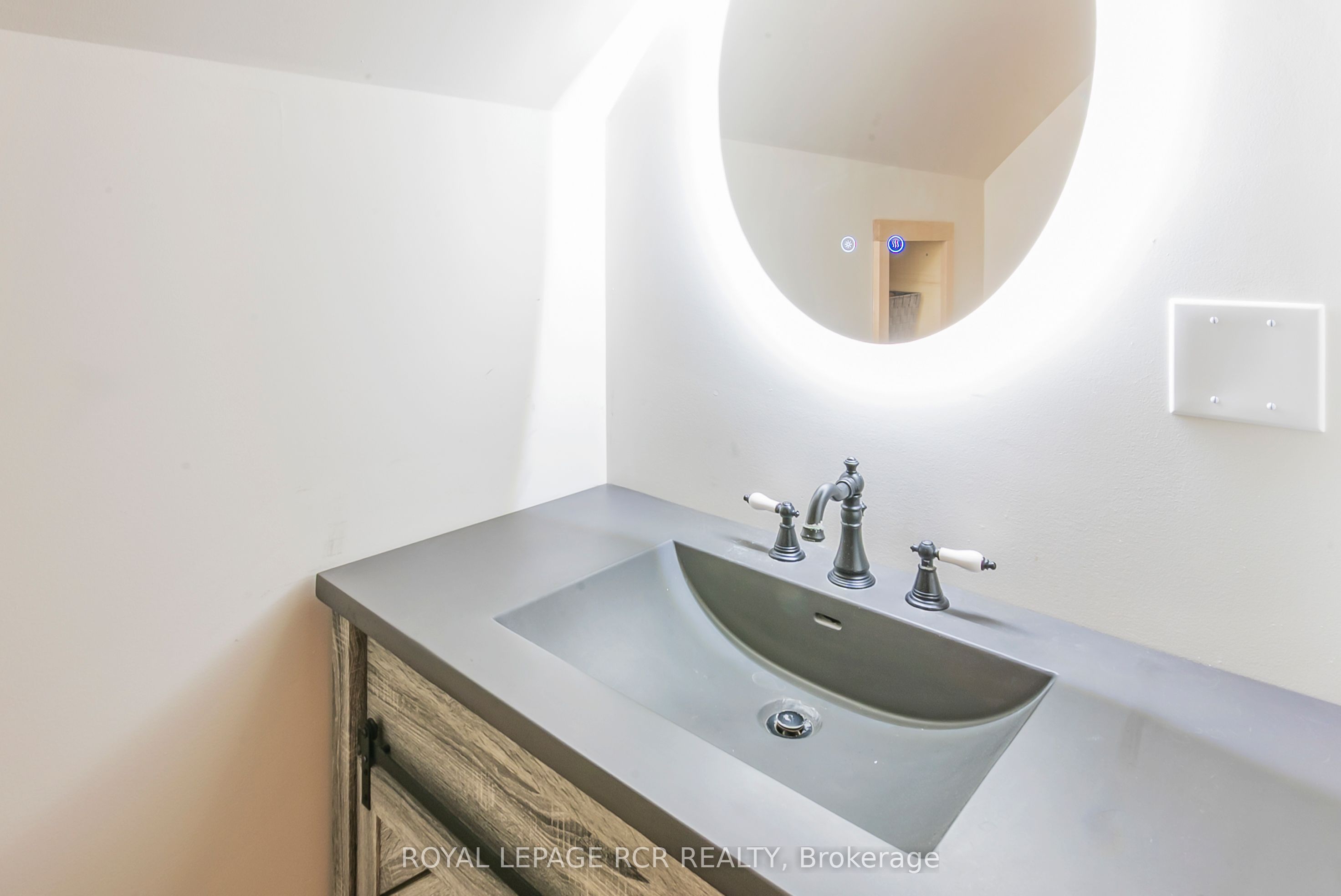 10 William Street Property Photo 16