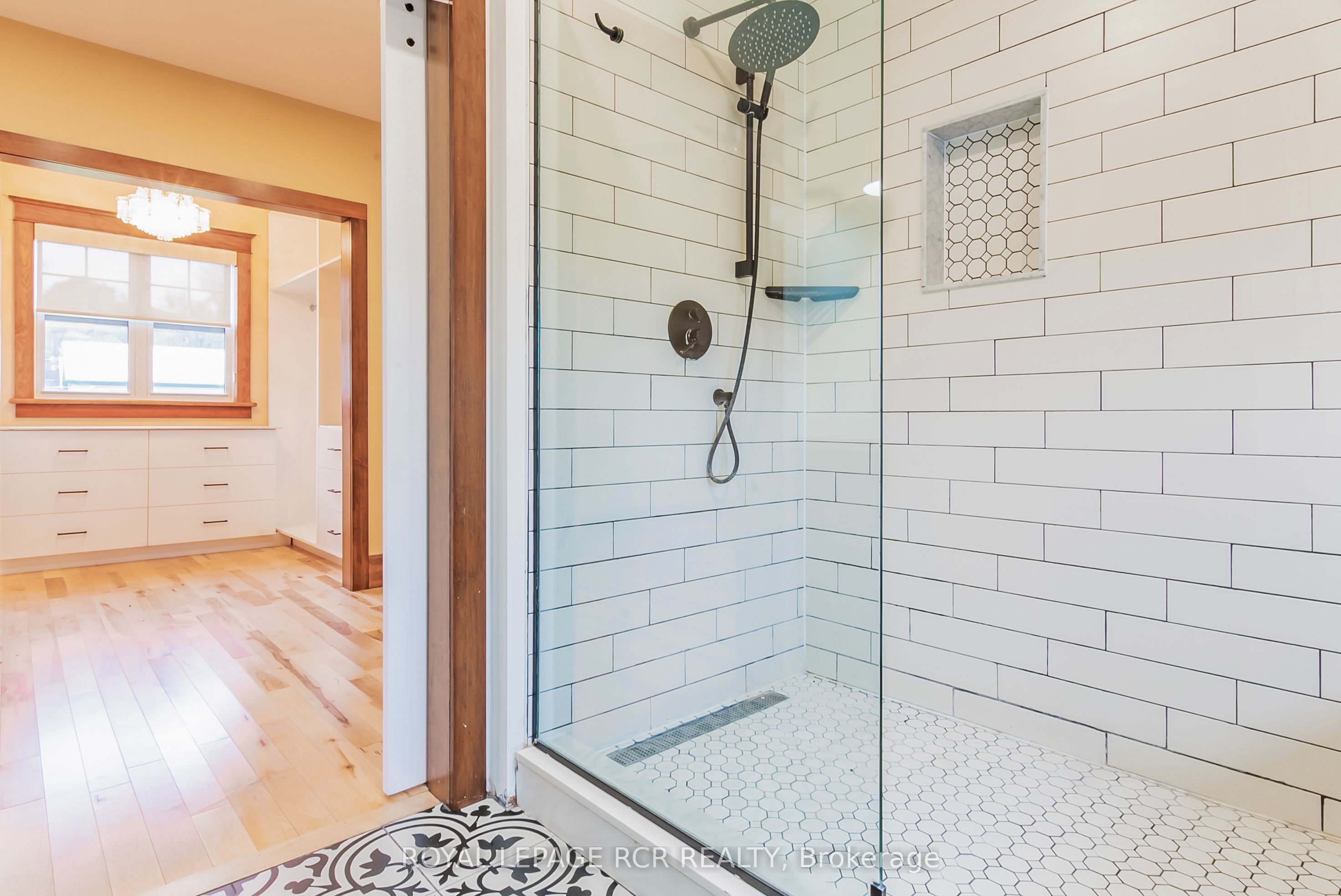 10 William Street Property Photo 22