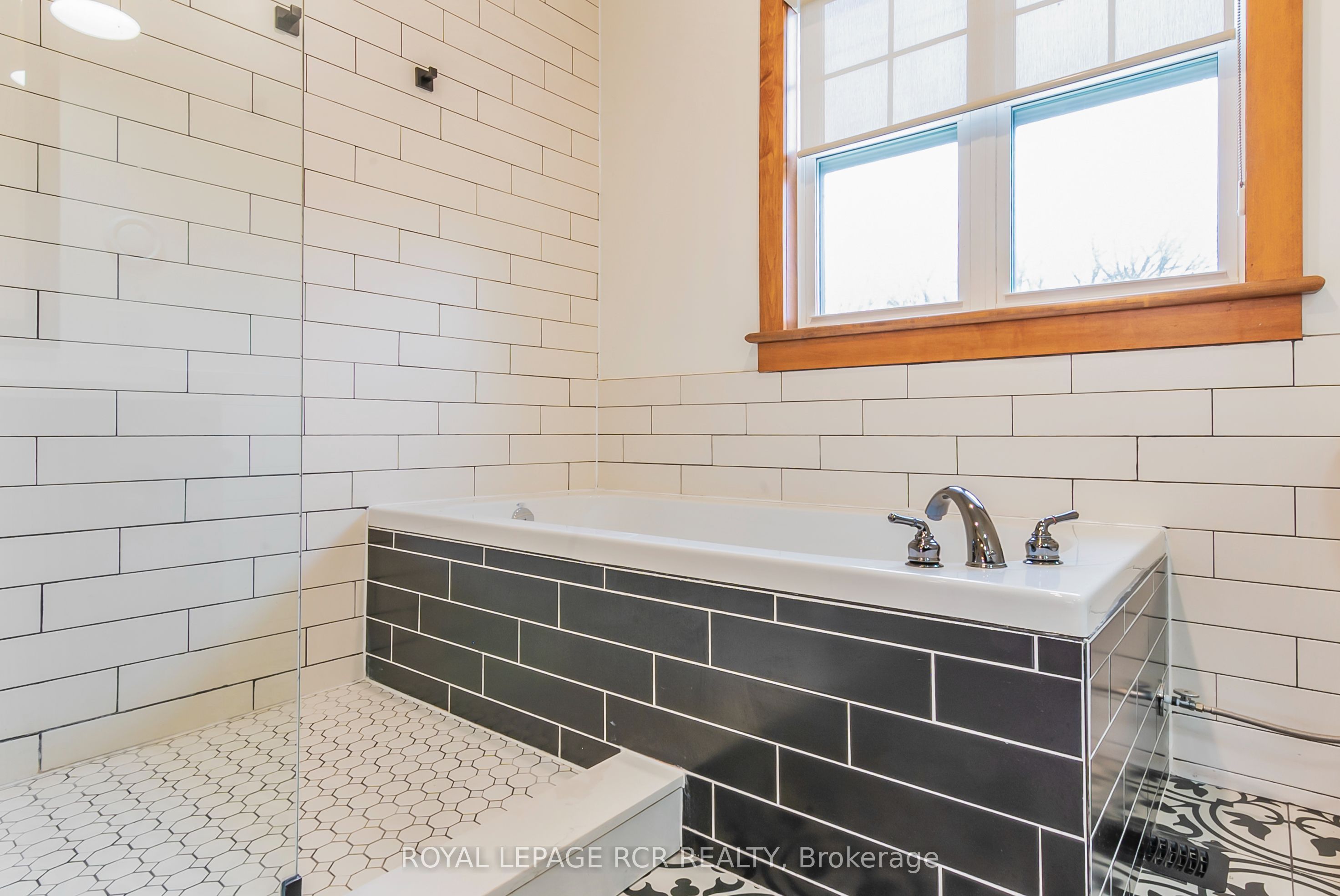 10 William Street Property Photo 24