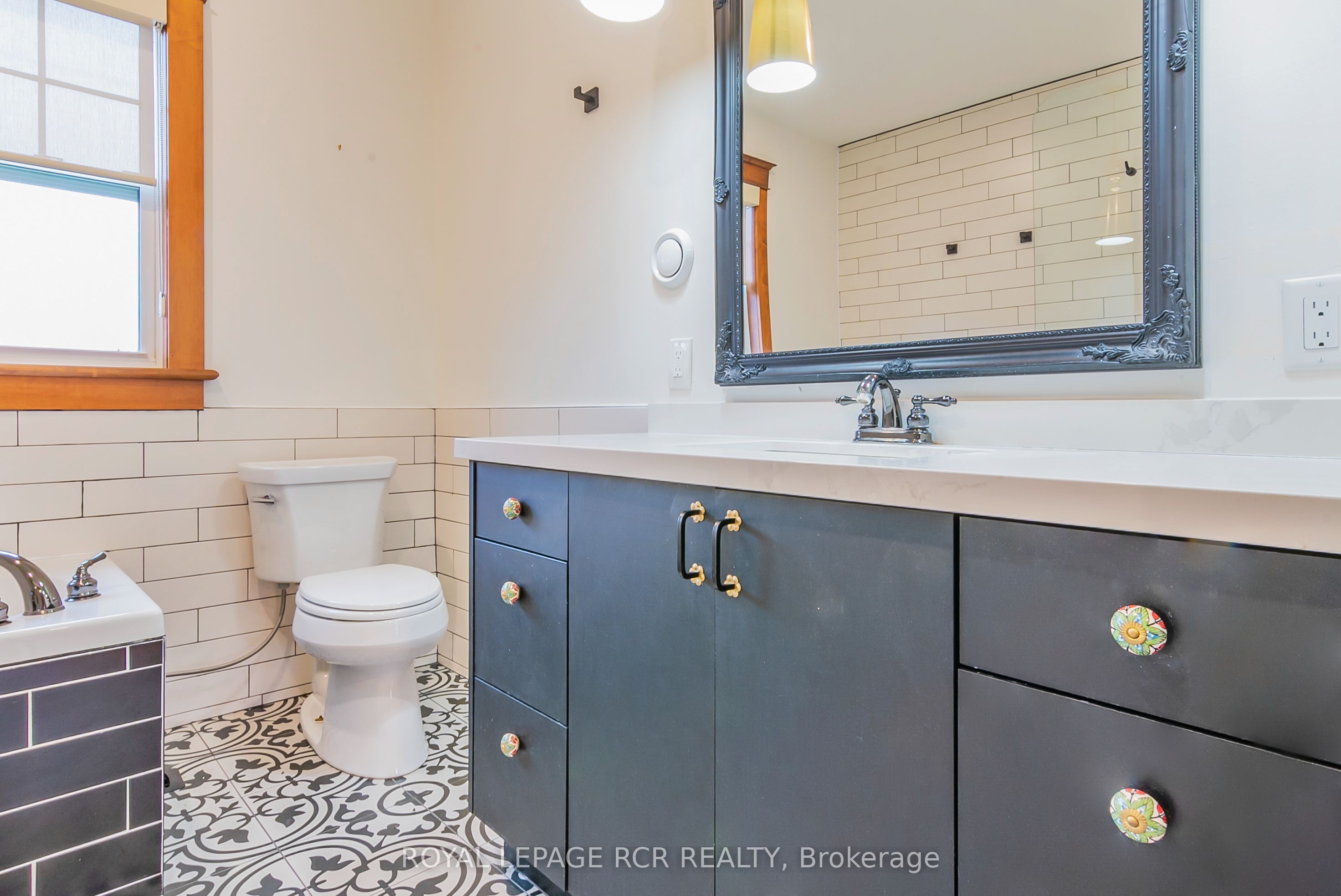 10 William Street Property Photo 25