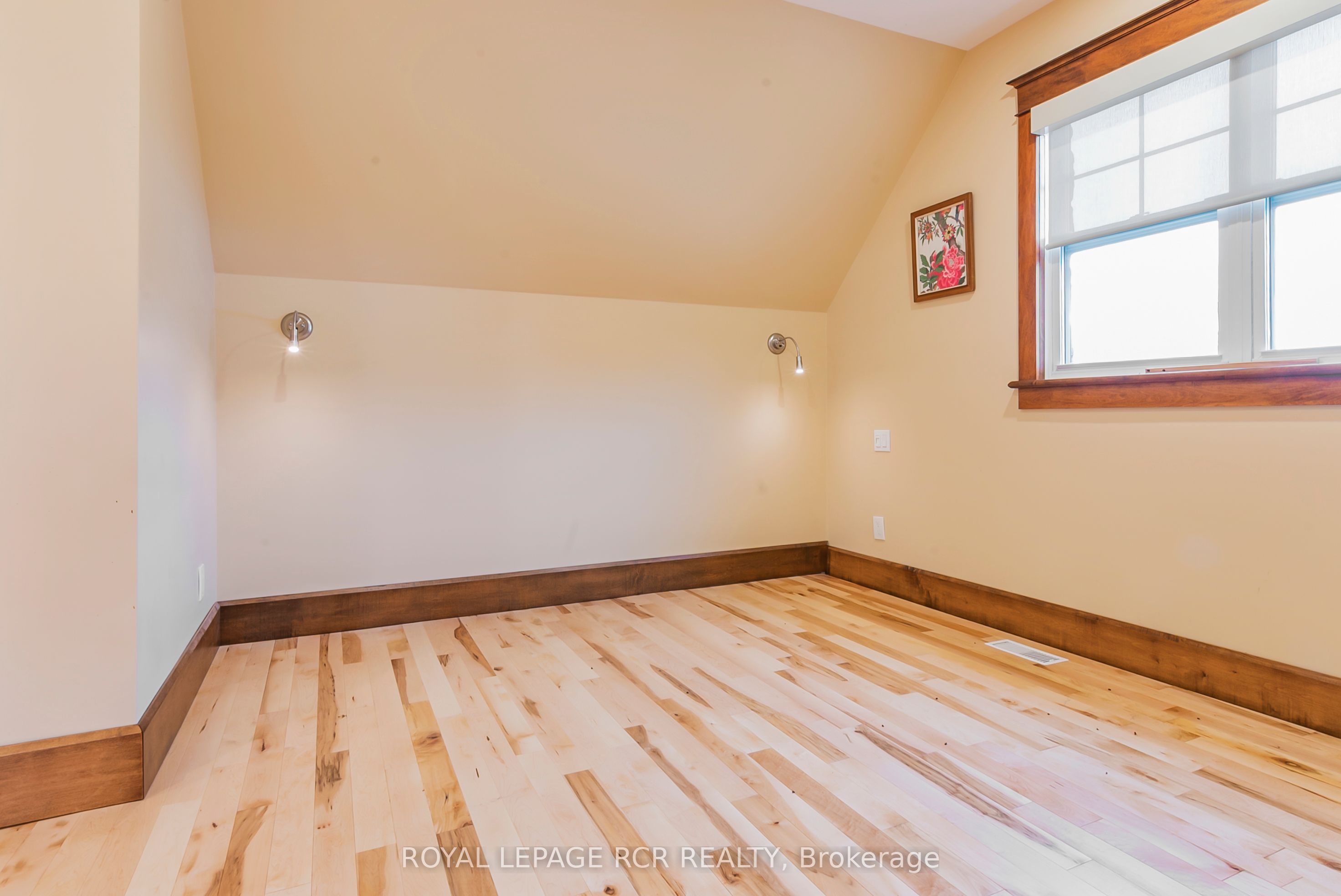 10 William Street Property Photo 27