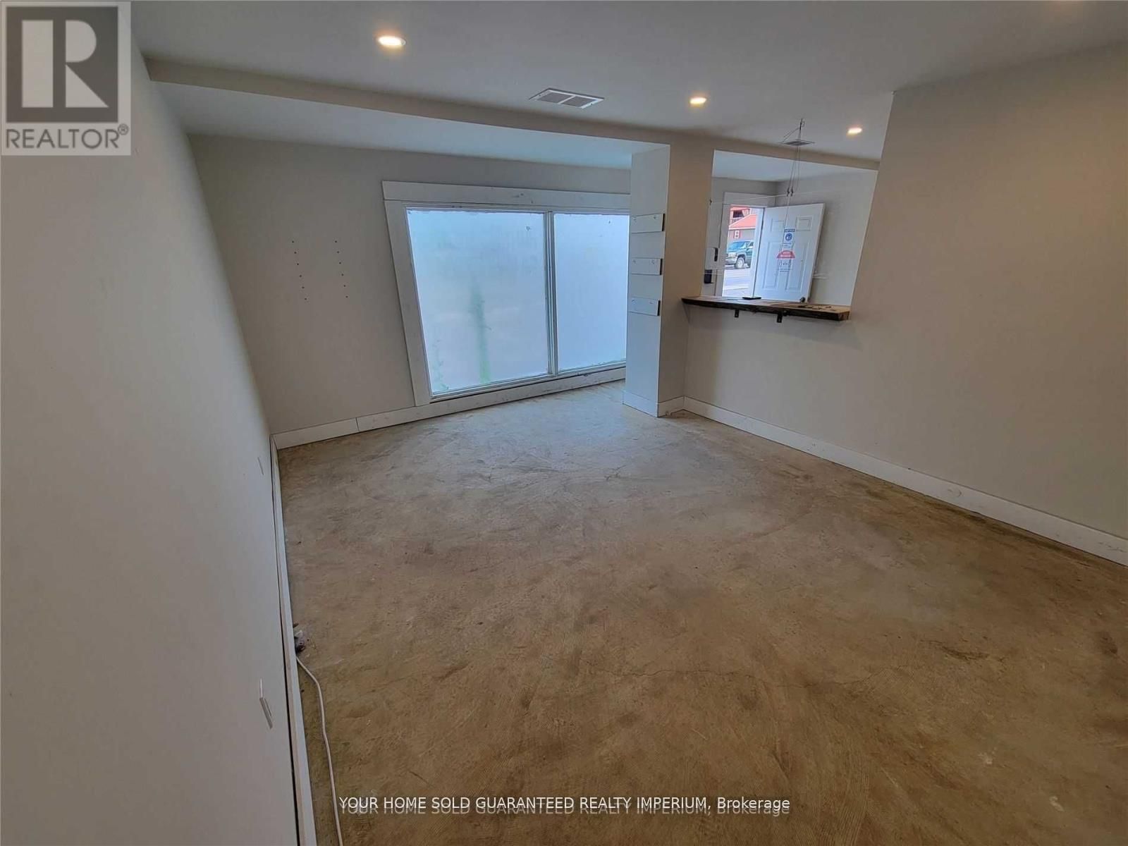 103 Queen St Property Photo 4