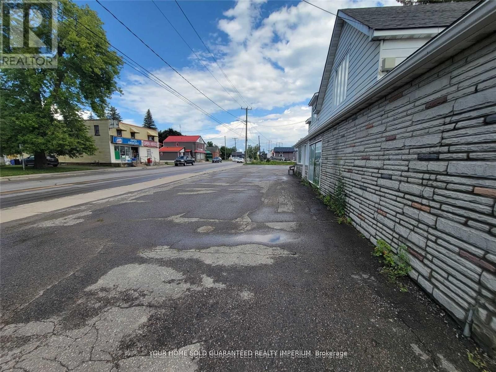 103 Queen St Property Photo 8