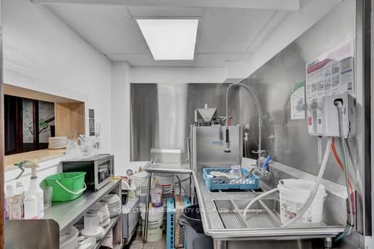 174 John St S Property Photo 13