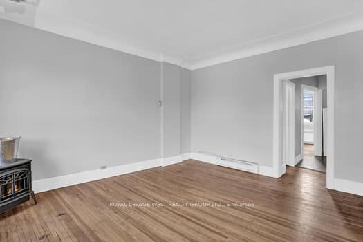 174 John St S Property Photo 15