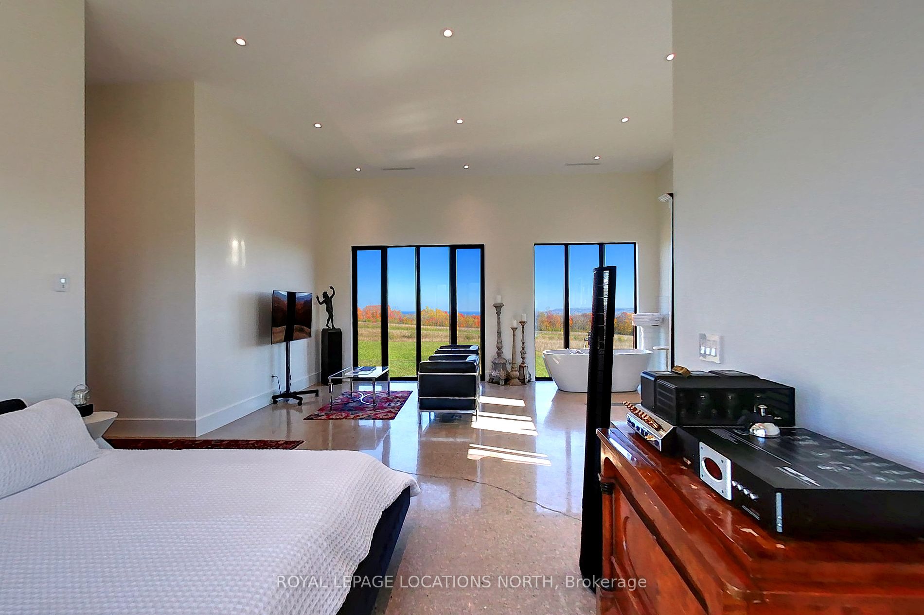 138406 112 Grey Rd Property Photo 6