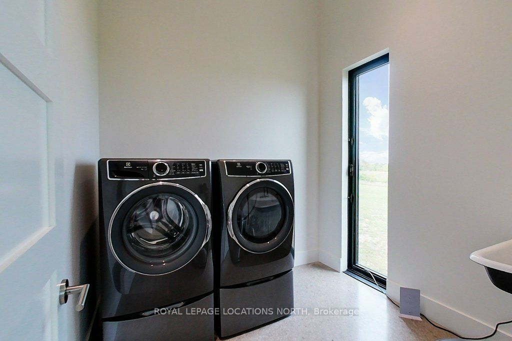 138406 112 Grey Rd Property Photo 17