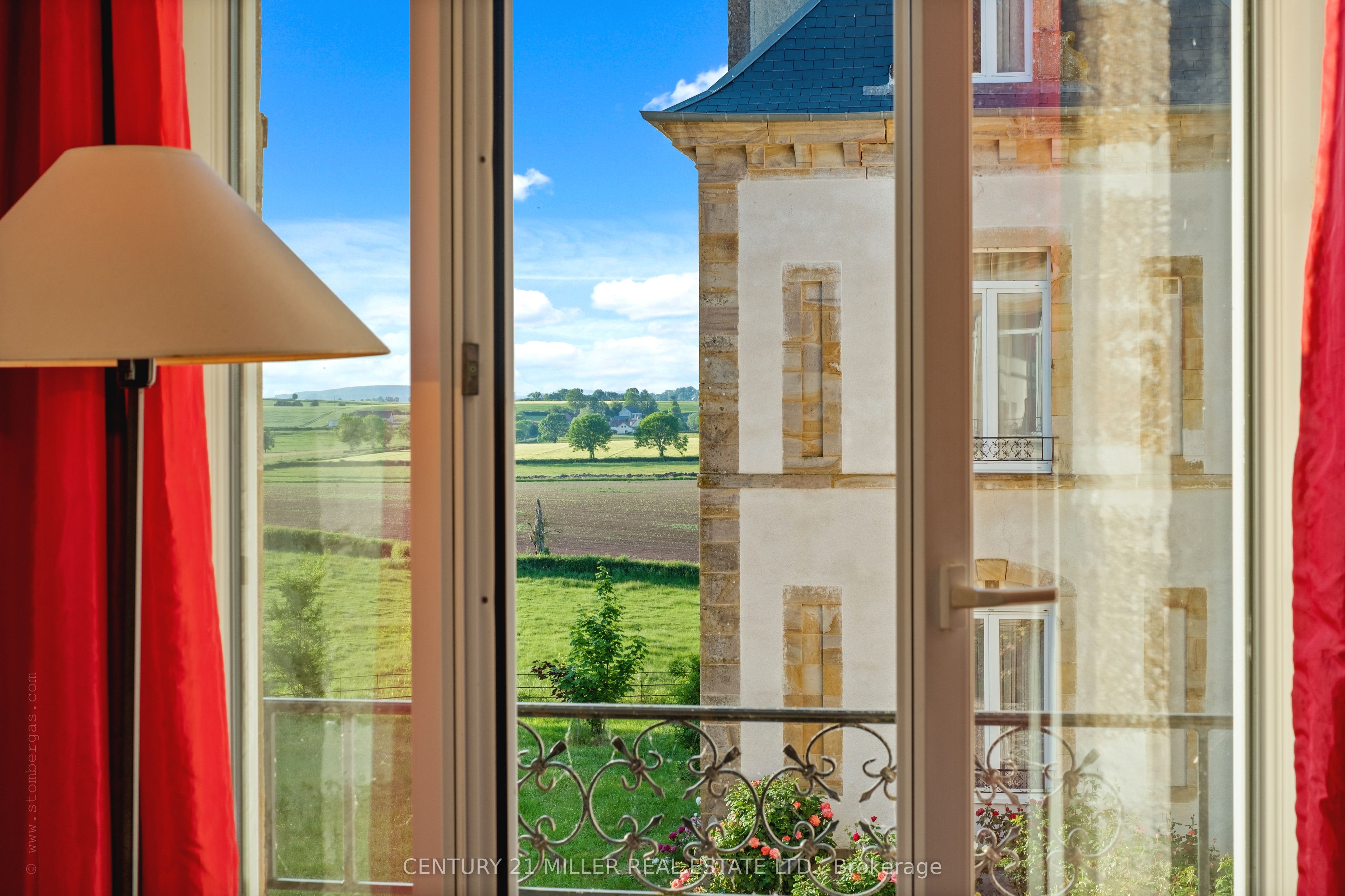 58720 Chateau Du Chene Property Photo 8