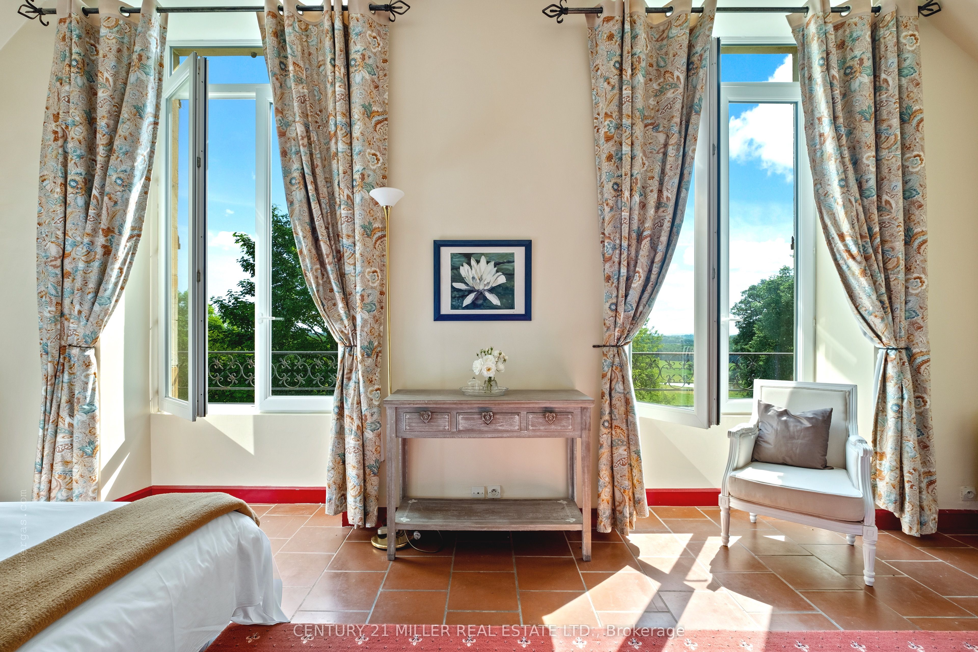 58720 Chateau Du Chene Property Photo 12