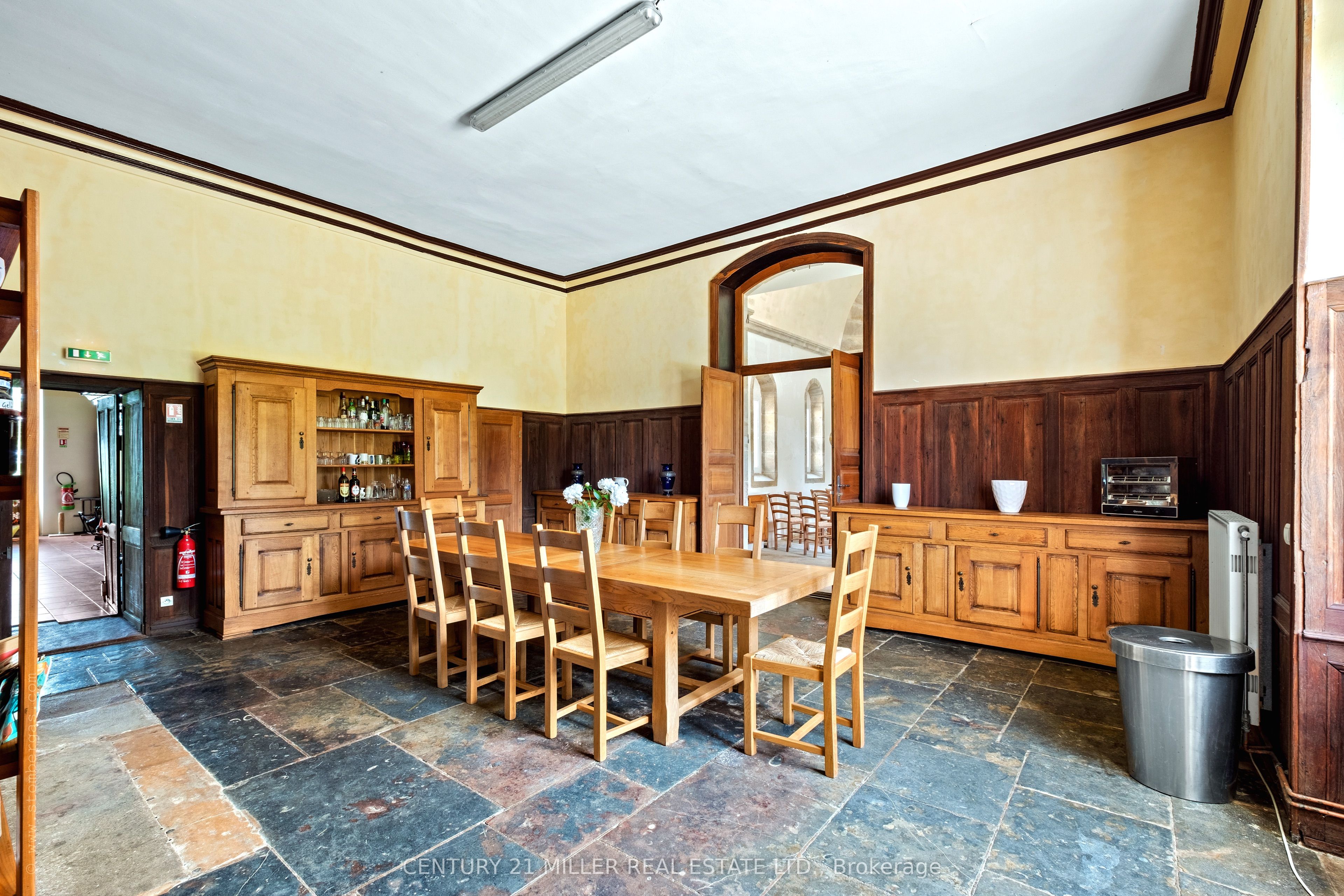 58720 Chateau Du Chene Property Photo 26