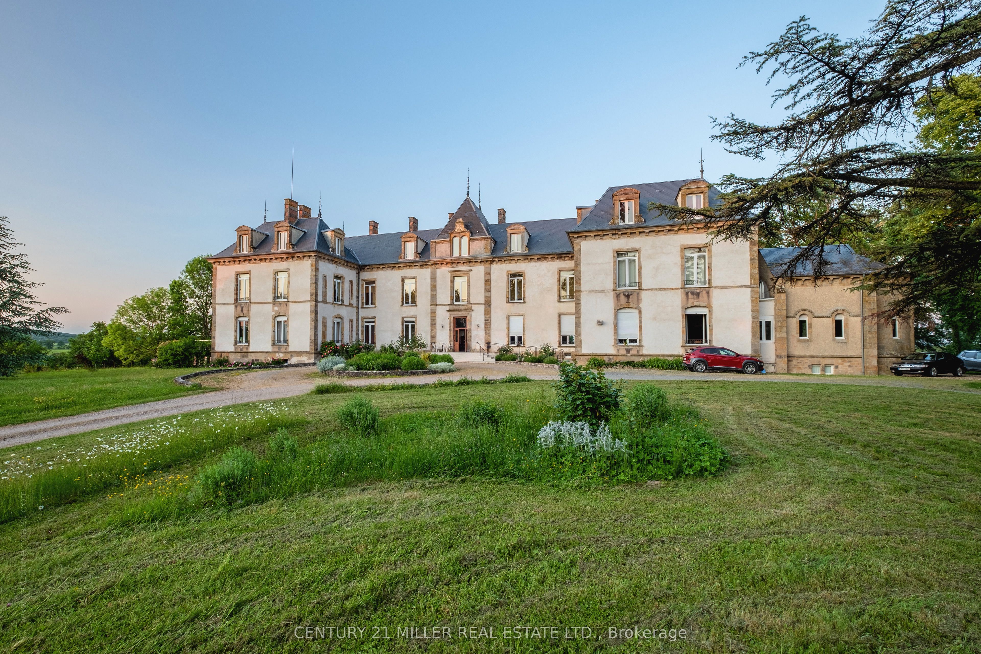 58720 Chateau Du Chene Property Photo 30