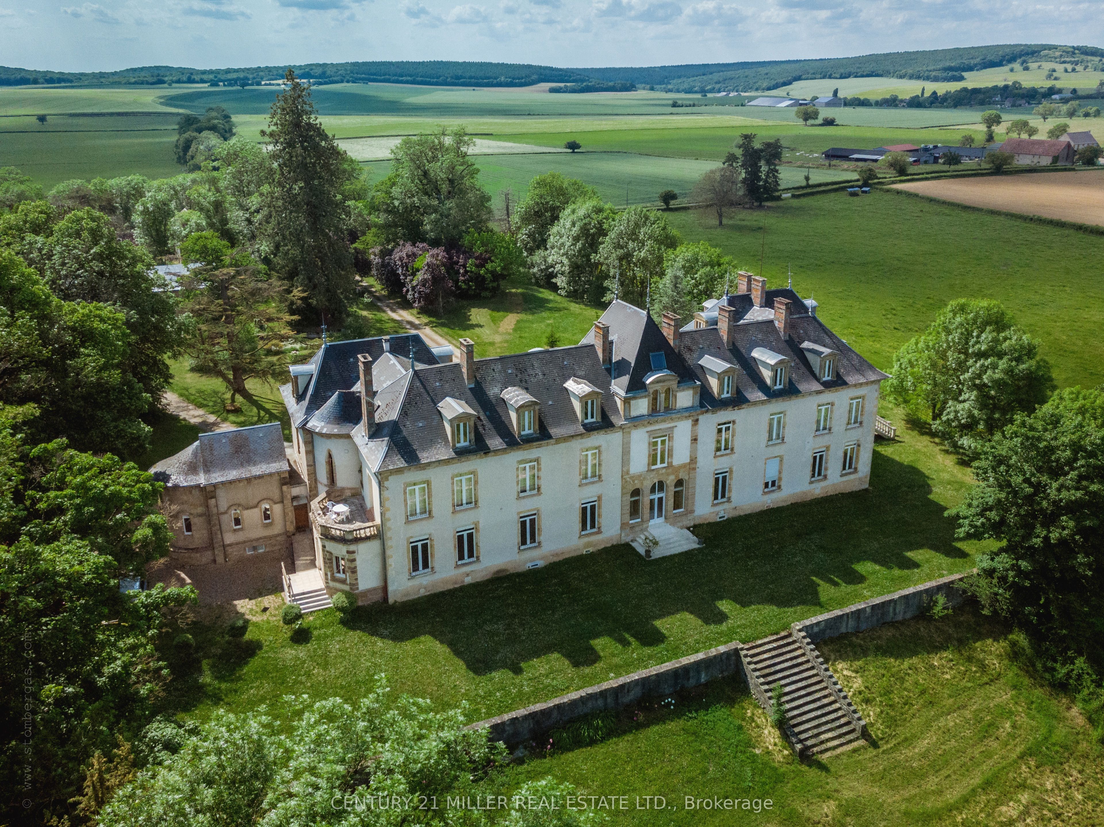 58720 Chateau Du Chene Property Photo 37