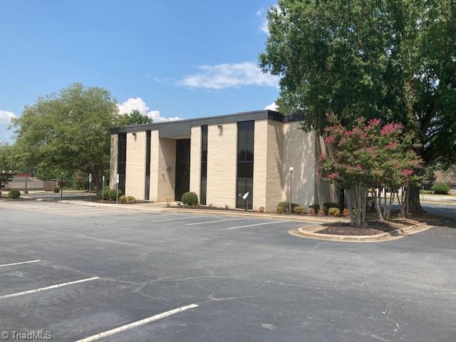 213 Kings Highway Property Photo 1