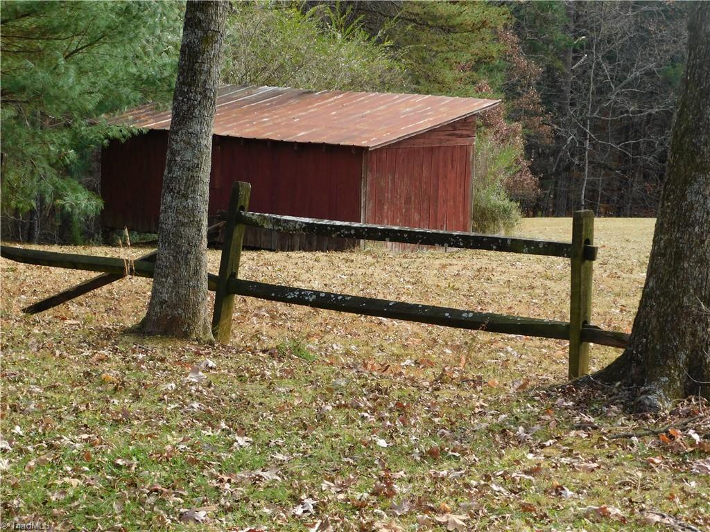 652 Johnson Ridge Road Property Photo 18