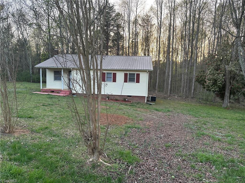 305 Leonard Meadow Road Property Photo 6