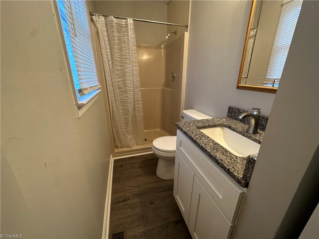 305 Leonard Meadow Road Property Photo 16