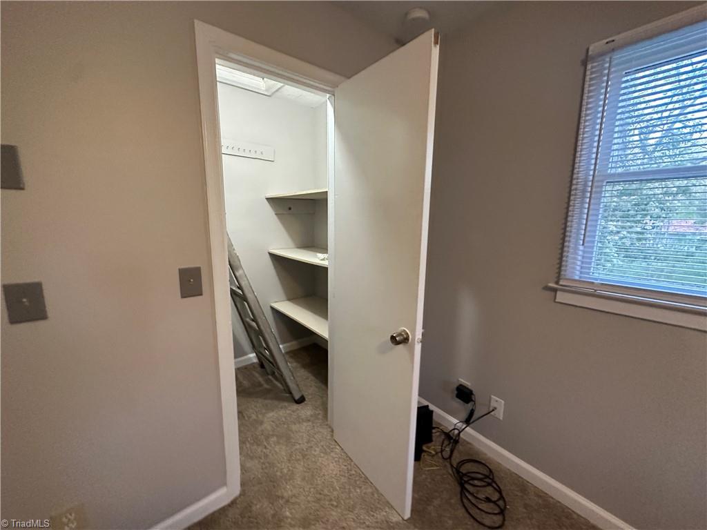 305 Leonard Meadow Road Property Photo 20