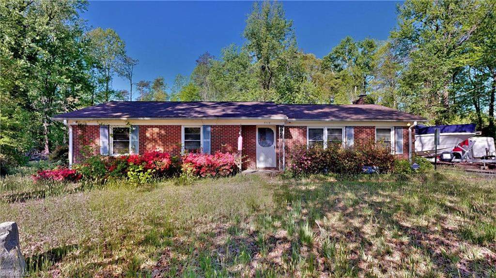 7113 Brown Summit Road Property Photo 2