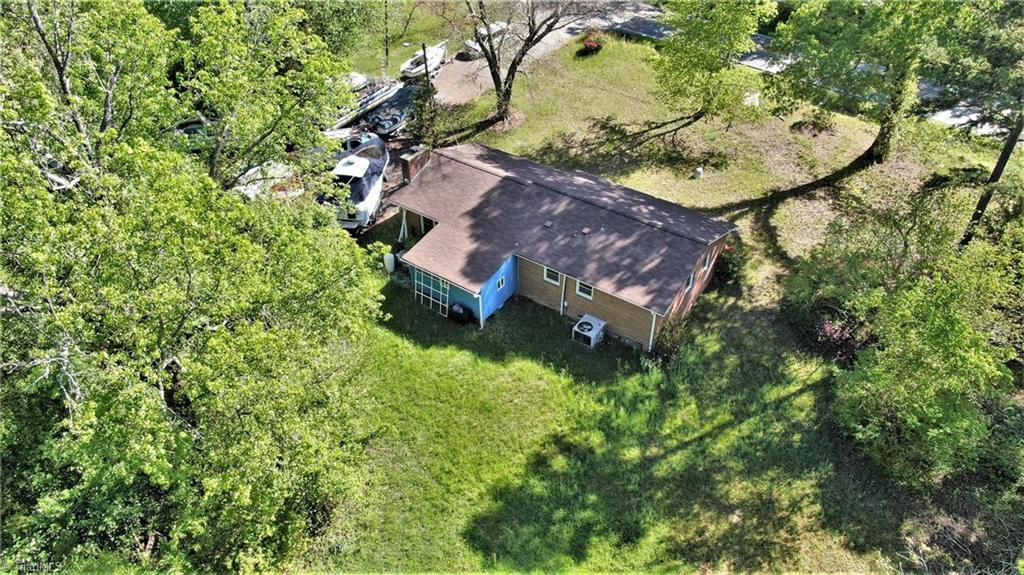 7113 Brown Summit Road Property Photo 4