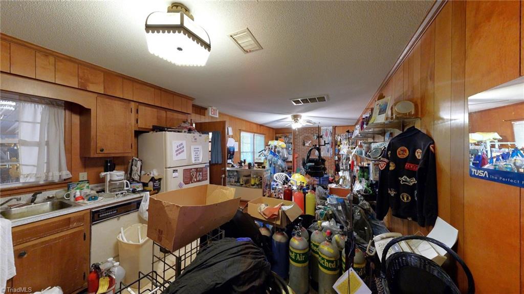 7113 Brown Summit Road Property Photo 8
