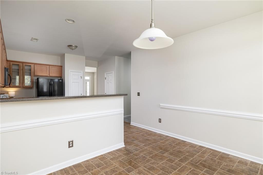 2524 Covington Loop Property Photo 12