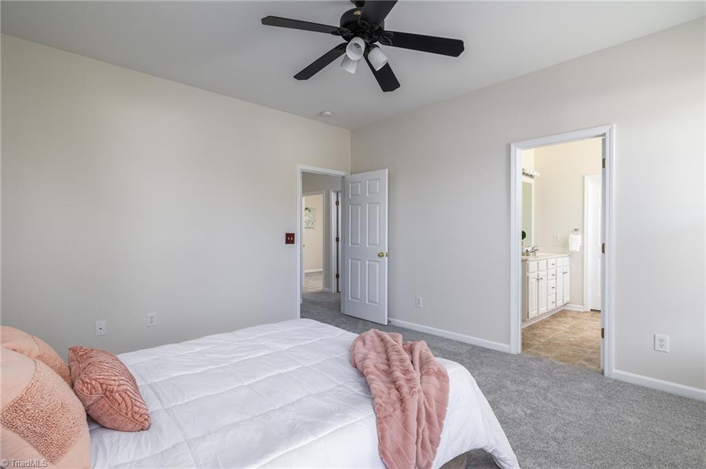 2524 Covington Loop Property Photo 14