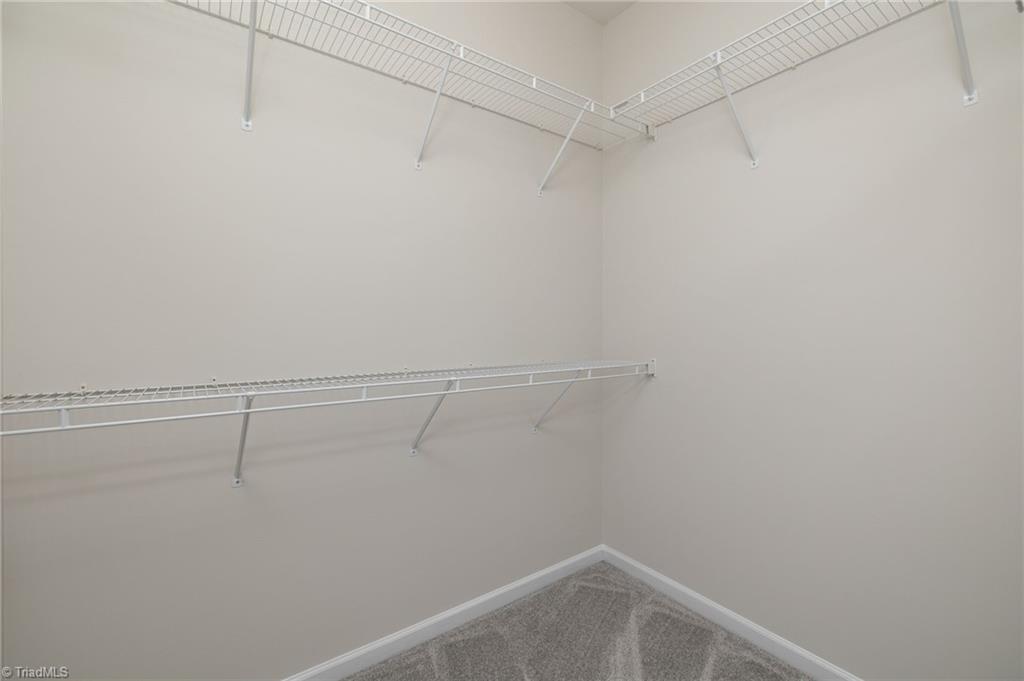 2524 Covington Loop Property Photo 17