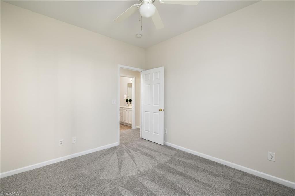 2524 Covington Loop Property Photo 19