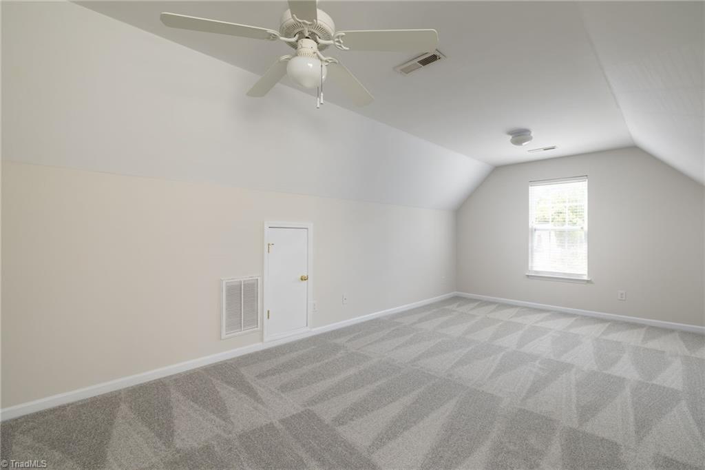 2524 Covington Loop Property Photo 24