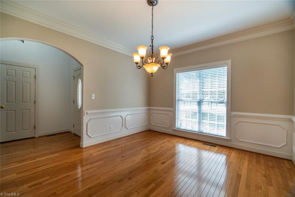 4612 Baylor Street Property Photo 6