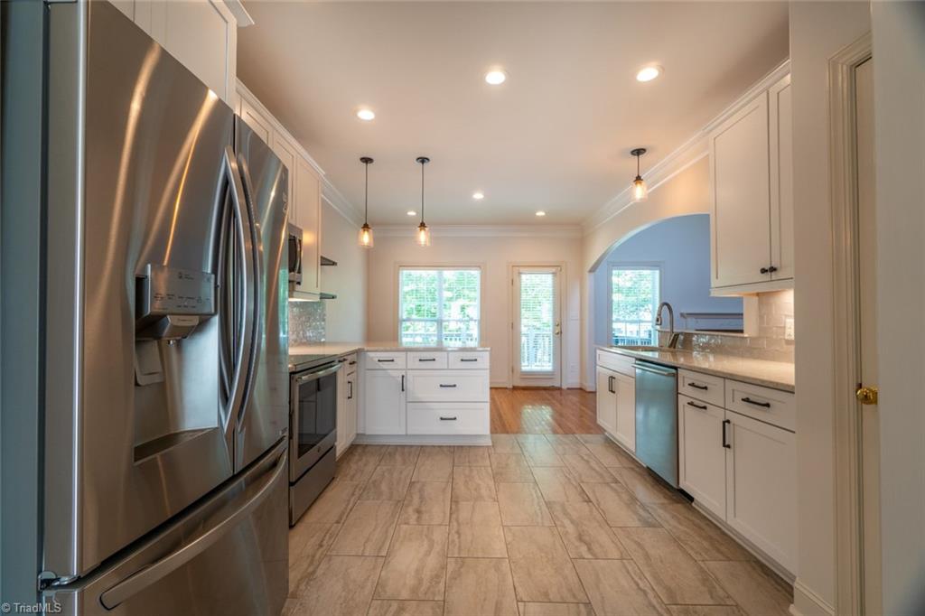 4612 Baylor Street Property Photo 7