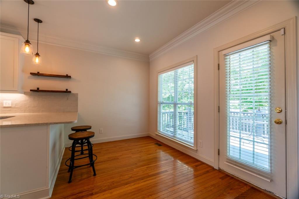 4612 Baylor Street Property Photo 10