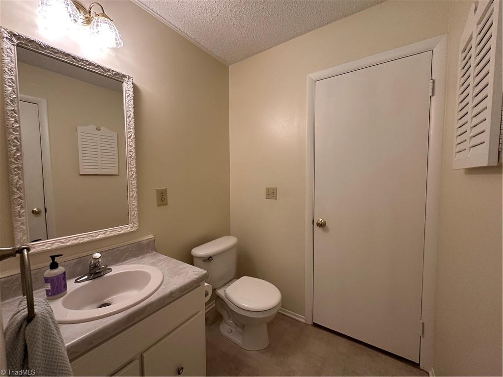 4017 Rehobeth Church Road Property Photo 22
