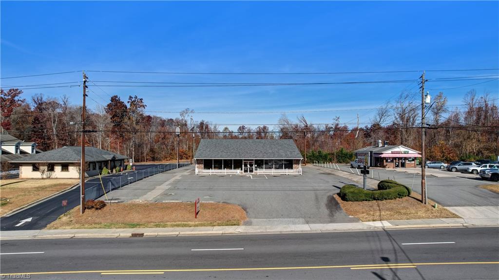 247 W Kings Highway Property Photo 4