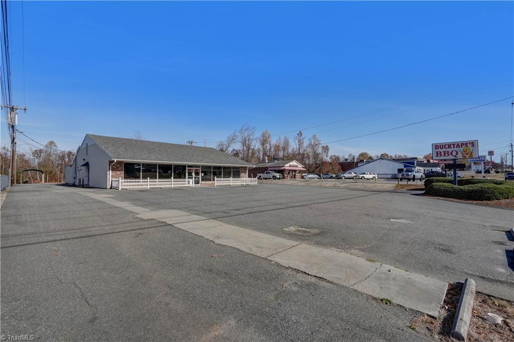 247 W Kings Highway Property Photo 8