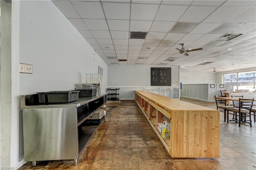 247 W Kings Highway Property Photo 17