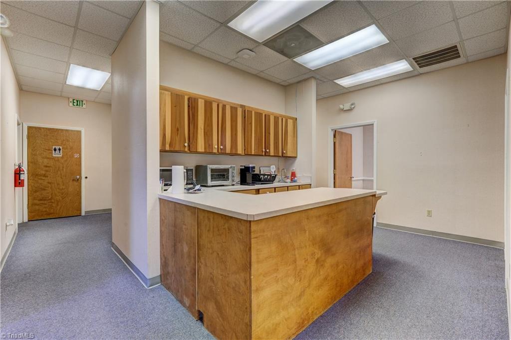 247 W Kings Highway Property Photo 42