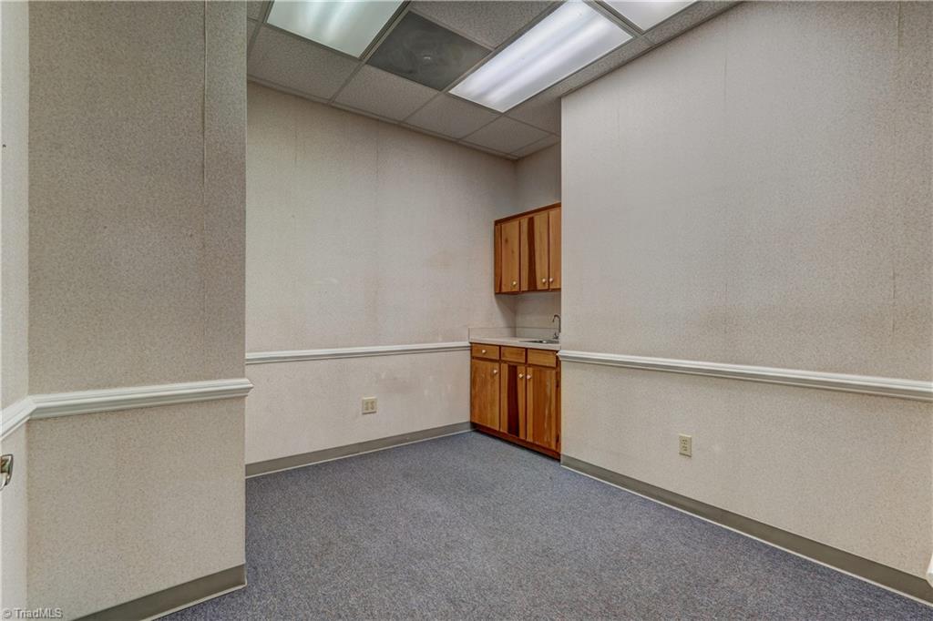 247 W Kings Highway Property Photo 45