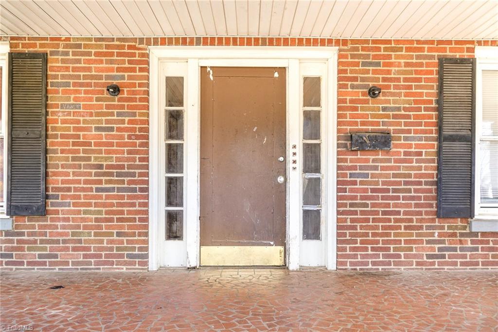 1012 S Main Street Property Photo 5
