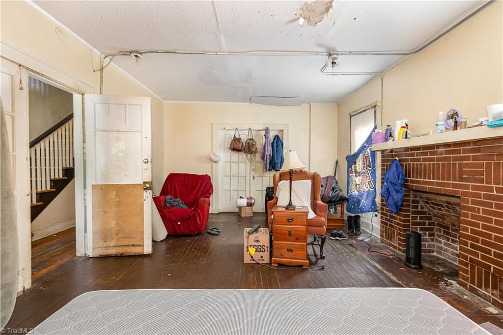 1012 S Main Street Property Photo 11