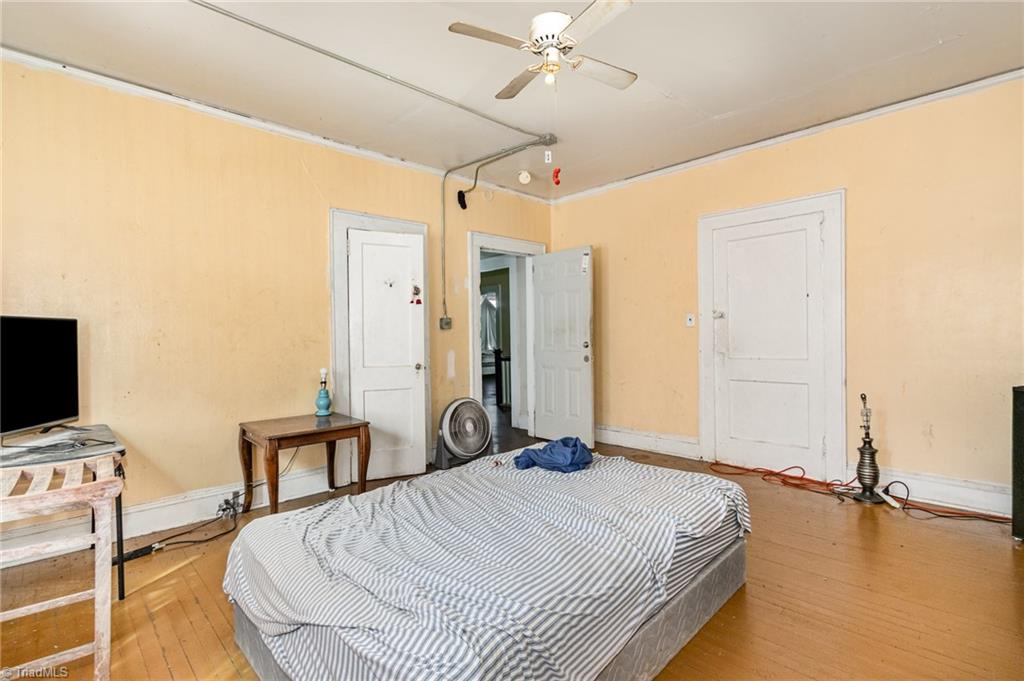 1012 S Main Street Property Photo 18