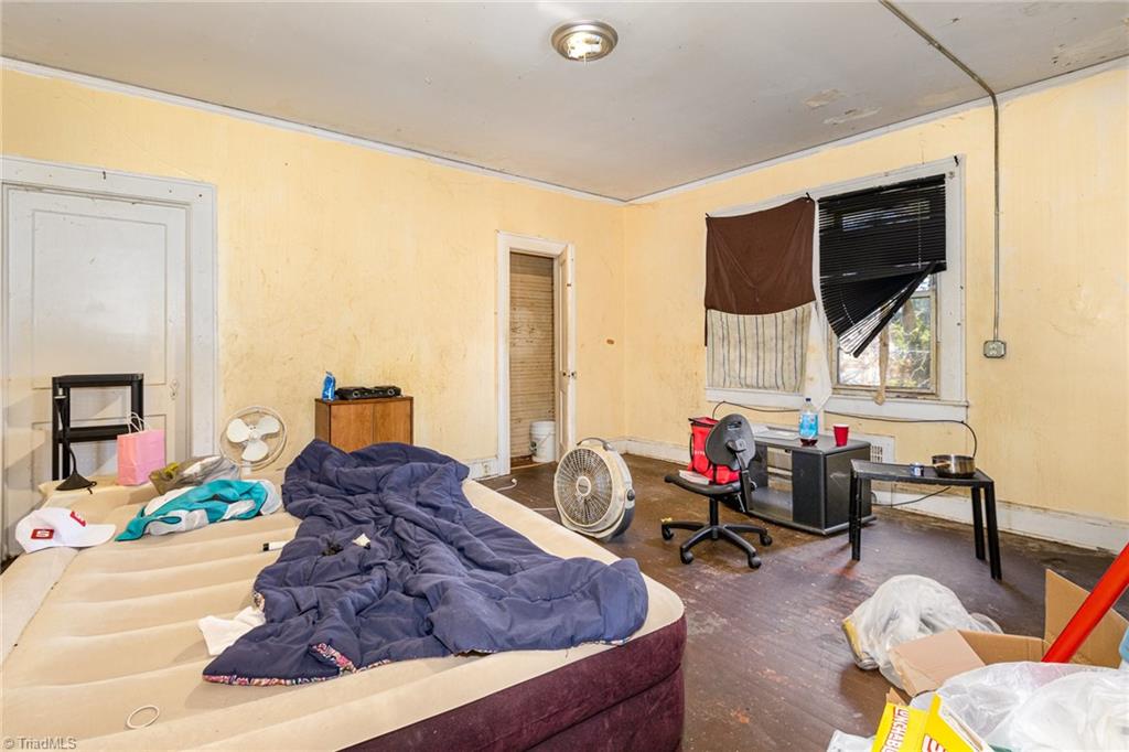 1012 S Main Street Property Photo 21