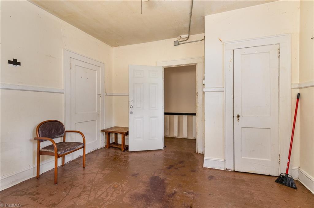 1012 S Main Street Property Photo 25